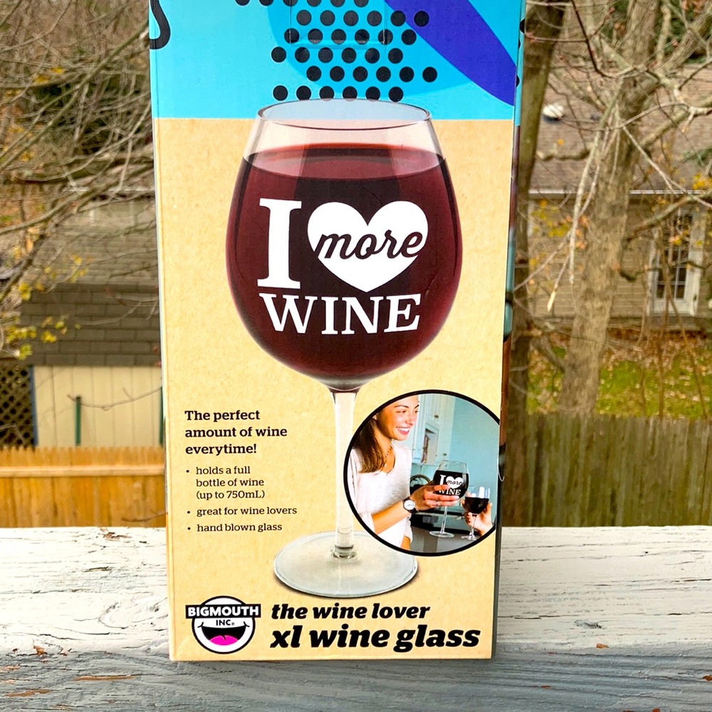 NWT The wine lover xl wine glass by Bigmouth inc